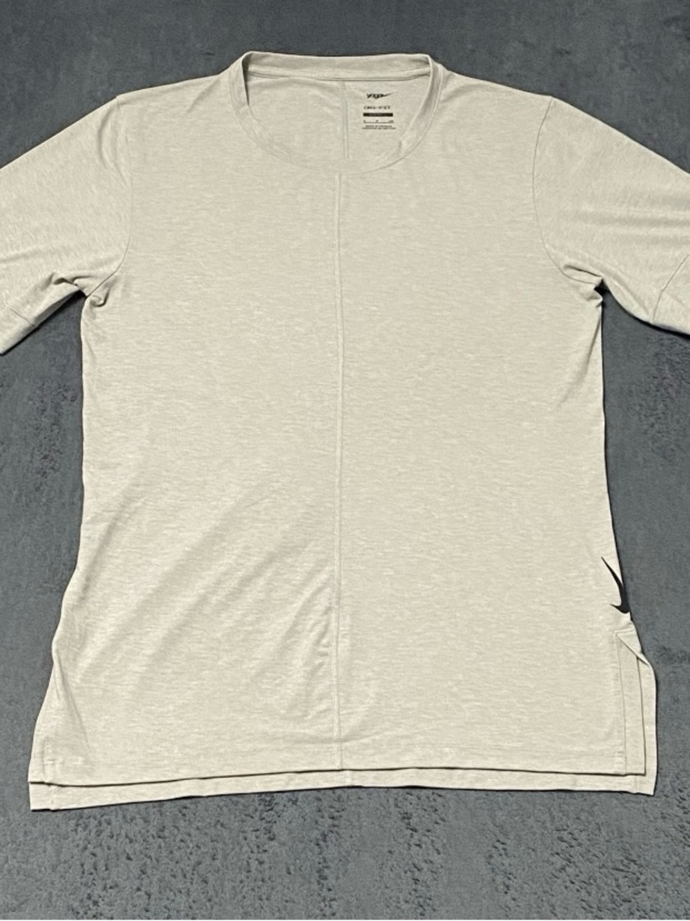 Nike Shirt Dri-Fit Yoga Mens S Gray Training Slim Fit DN4314-077 Activewear
